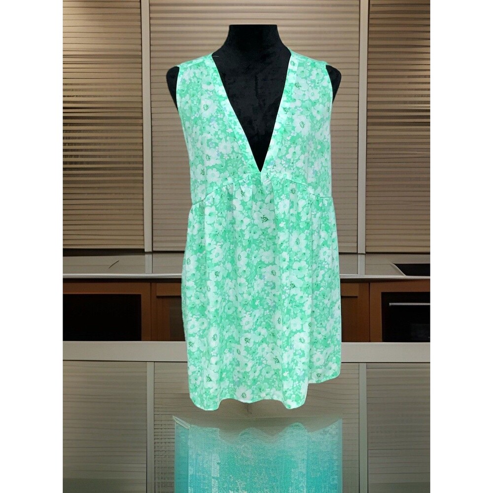 Emily Wonder Green Floral Women’s Tank Size 1x